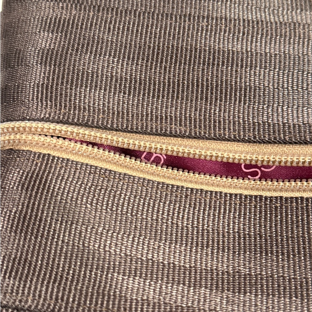 Maggie Bags Brown Crossbody Bag Made of Seatbelt - Picture 9 of 16